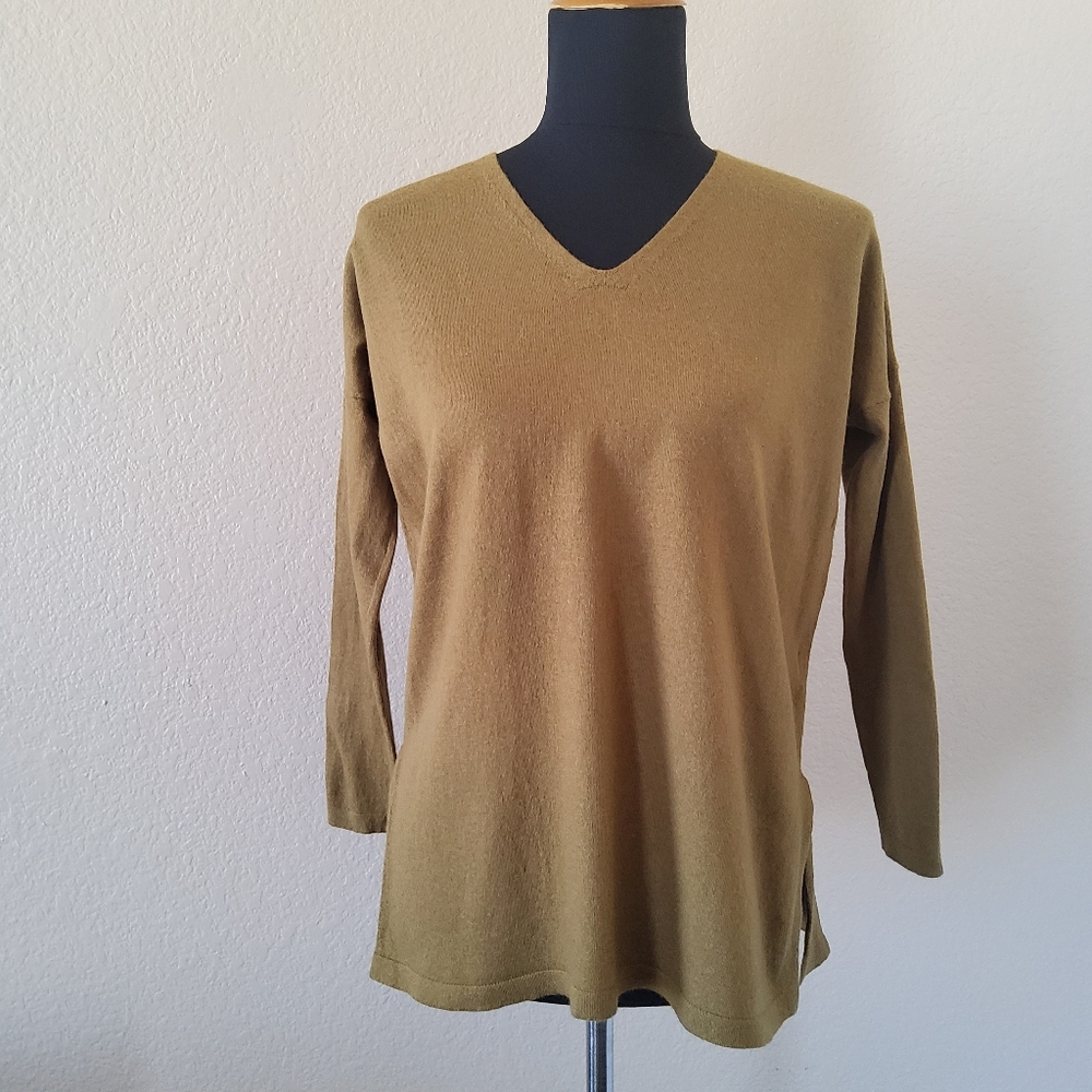 EILEEN FISHER Olive Green Merino Wool Tunic Sweater XS V-Neck - Picture 1 of 7